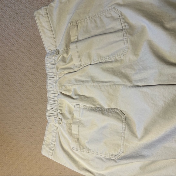 Old Navy High-Rise Chino Pants in Cream - Picture 2 of 5